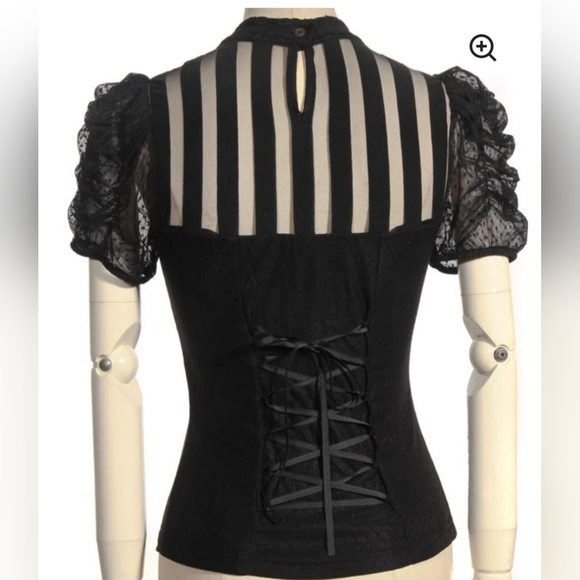 Chic Black Lace Blouse with Brooch - Picture 5 of 6